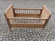 Kinderbett, Babybett aus Weichholz, ca. H 91,5 cm x B137 cm