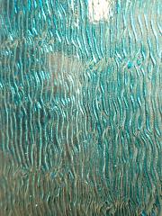 blaues-strukturglas-mit-zebramuster-artnr-3928