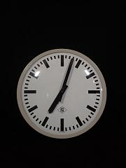 Nebenuhr von "T&N", Wanduhr, Industrieuhr, ca. Ø 36 cm