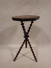 Beistelltisch aus Holz, Blumentisch, ca. B 37 cm x H 70 cm
