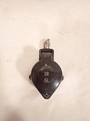Dickhäuter Aufputz Steckdose aus Bakelit, ca. B 8 cm x H 9 cm