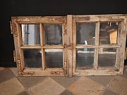 Kleine, zweiflügelige Eichenfenster mit Sprossen, ca. B 74 x H 40 cm