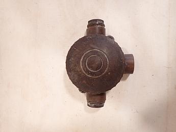 Aufputz Verteilerdose Duranit aus Bakelit ArtNr.4091