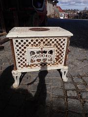 Französischer Godin Chaufette Gusseisen Holzofen, ca. B 60 cm x H 51 cm