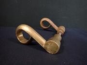 Türdrücker Paar aus Massiv Messing, ca. B 22,5 cm x H 6,5 cm