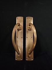 Zieh und Stoßgriffe aus Messing, ca. B 8 cm x H 45,8 cm