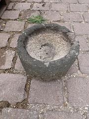 kleiner Runder Steintrog, Granit Steintrog zum bepflanzen, ca. H 20,5 x B 37,5 cm