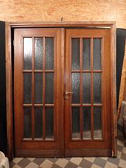 Zweiflüglige Haustür mit Rahmen aus Eiche 30er-Jahre, ca. B 182 cm x H 230,5 cm DIN links