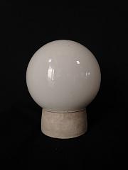 Kugelleuchte, Deckenleuchte, Kellerleuchte mit Keramiksockel, ca. Ø 15 cm