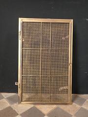 Lüftungsgitter aus Messing mit Türflügel, ca. B 56 x H 91 x T 3 cm