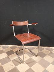 Stahlrohrstuhl mit Holzausstattung, Freischwinger