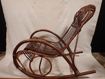 60er-Jahre Schaukelstuhl aus Rattan ArtNr.4558