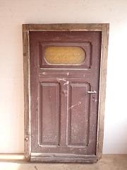 Massive Haustür mit Kassettenfüllung und Glaseinsatz, DIN rechts, ca. B 115,4 x H 190 cm