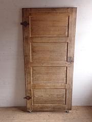 Abgelaugte Zimmertür mit Holzfüllungen, ca. B 87,2 cm x H 187,5 cm DIN Li