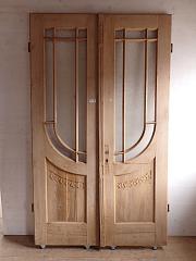 Abgelaugte Wohnungseingangstür mit Glasfüllungen, ca. B 137,5 cm x H 238 cm DIN Re