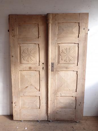 Zweiflügelige Holztür aus Weichholz ArtNr.4690