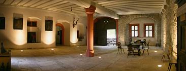 Kalksteinbodenplatten im Staudt´schen Hof in Rothenburg