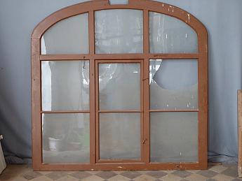 großes Fenster mit Korbbogen-Artnr.532