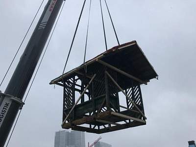 Gartenhäuschen lernt fliegen