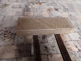 Blockstufe aus Granit ArtNr.3482