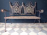 Schmiedeeisenbank mit Gusseisenelementen, L 1,14 m, H 95 cm,
