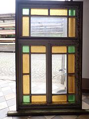 Flügelfenster mit Oberlicht und Buntglas, ca. B 90 x H 150 cm